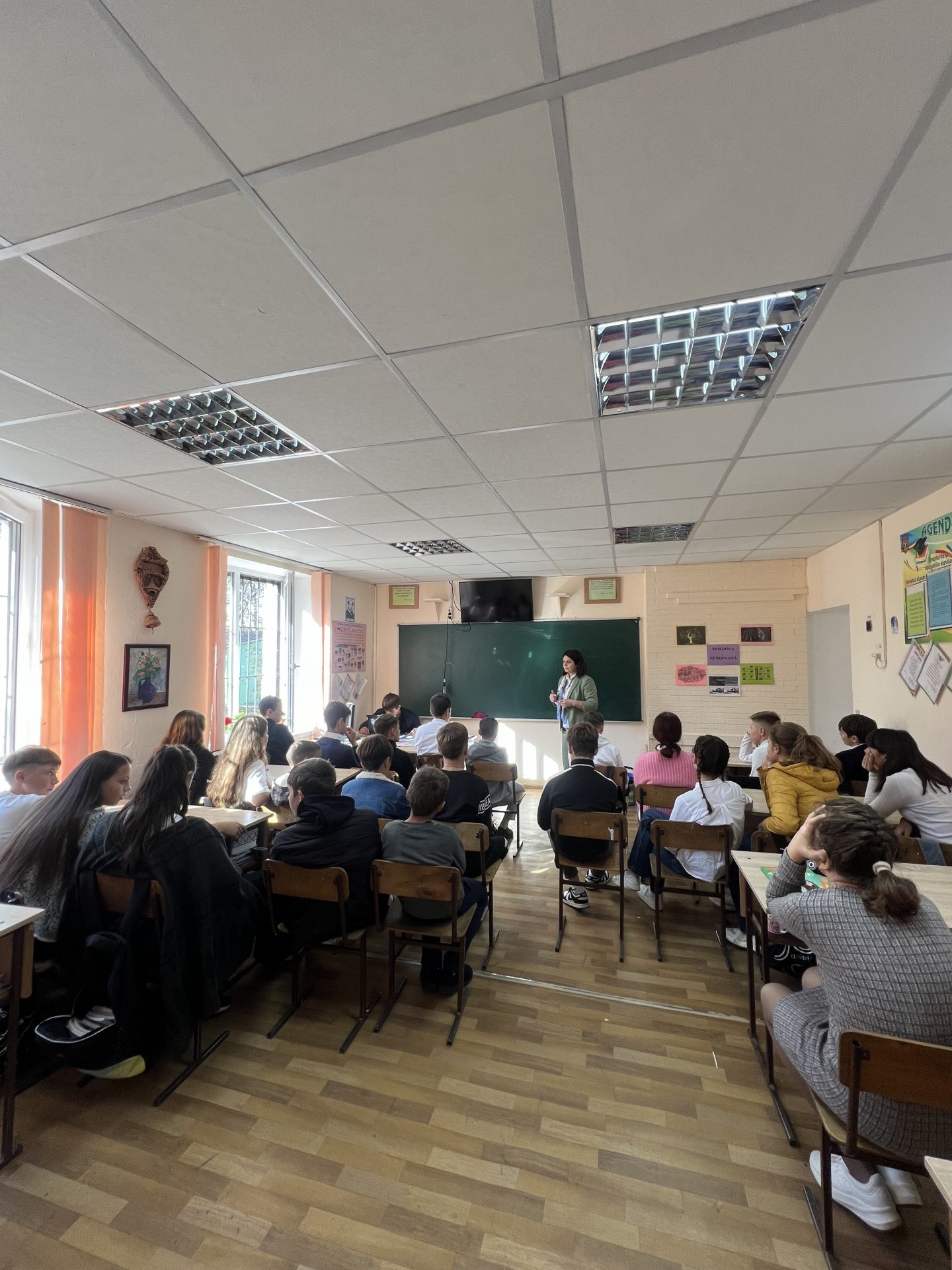 Activitate de informare și promovare privind respectarea drepturilor copilului pentru elevii Gimnaziului „Ratuș”, s. Ratuș, r-nul Criuleni